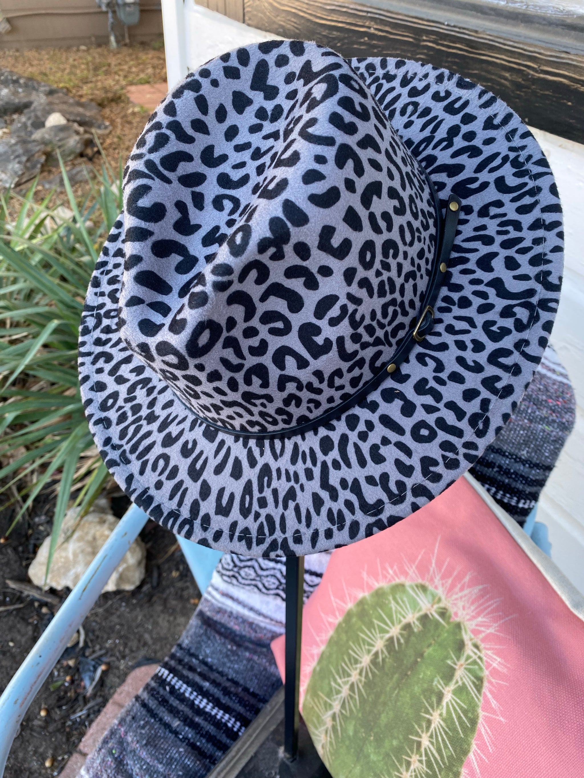 Grey Leopard Felt Fedora – TheTwistedGypsy display picture 1